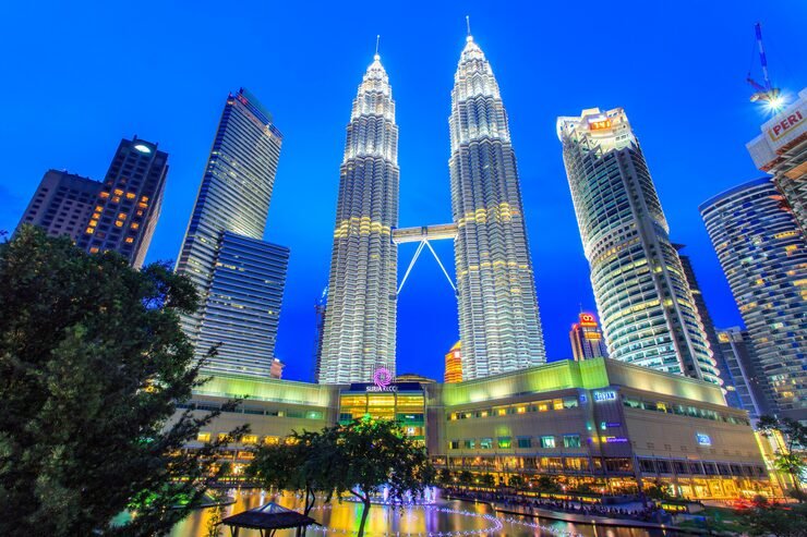petronas towers 35977 487