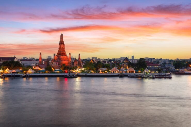 wat arun temple dawn chao phraya river bangkok thailand 35977 2718